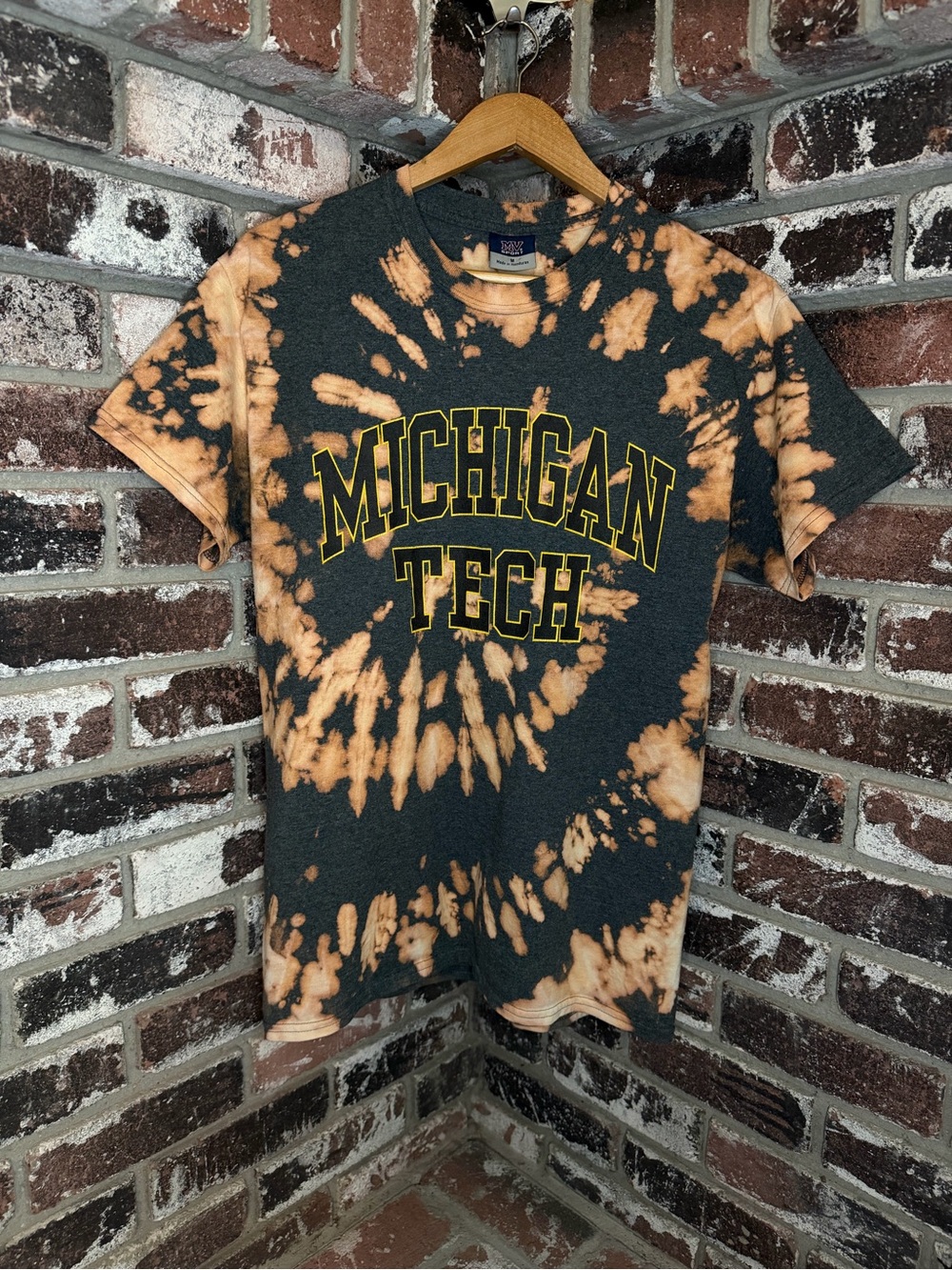 Michigan Tech Men’s Custom Bleach Spiral Tiedye Graphic Tshirt